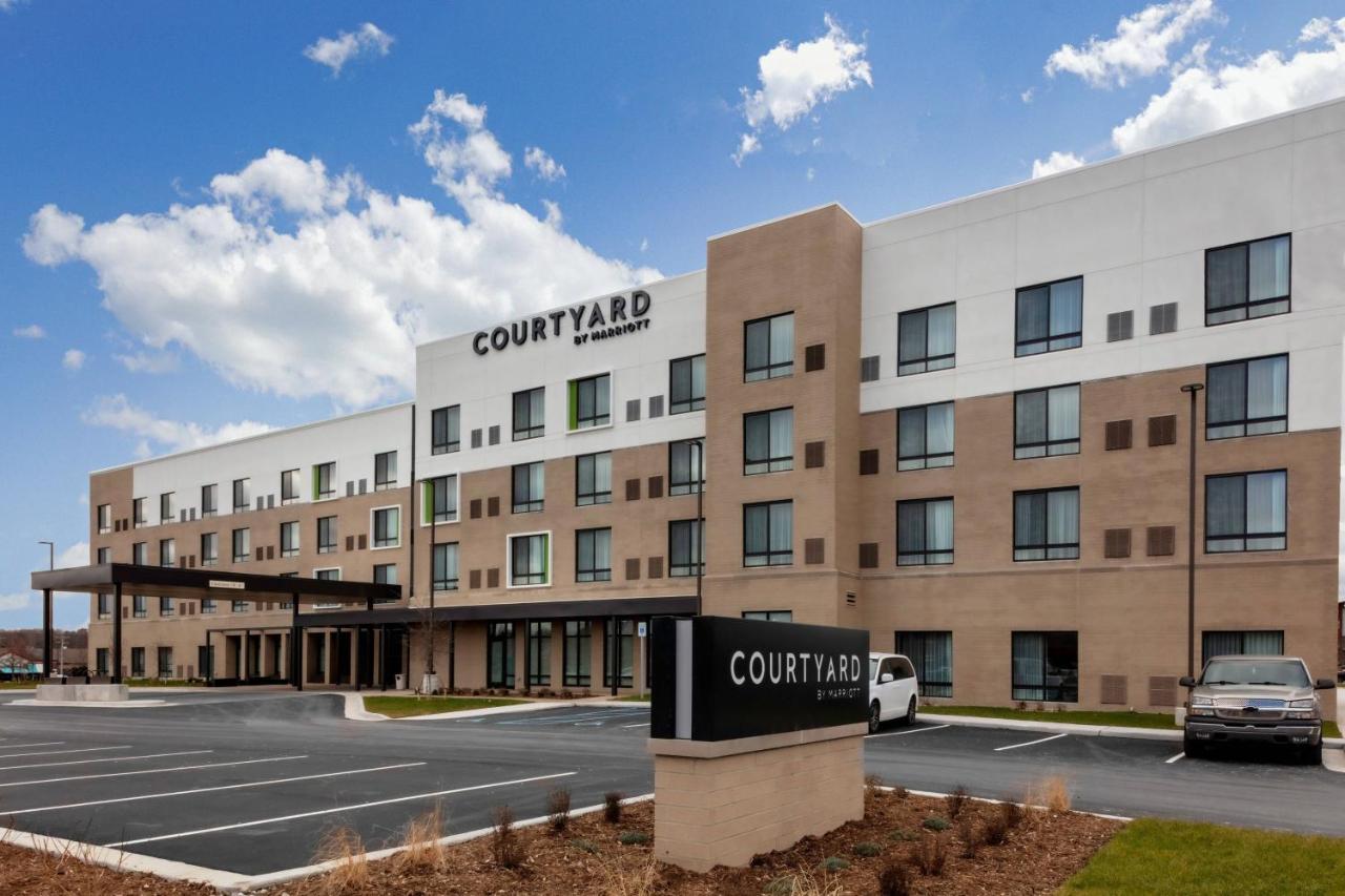 Courtyard By Marriott East Lansing Okemos Hotel Exterior foto